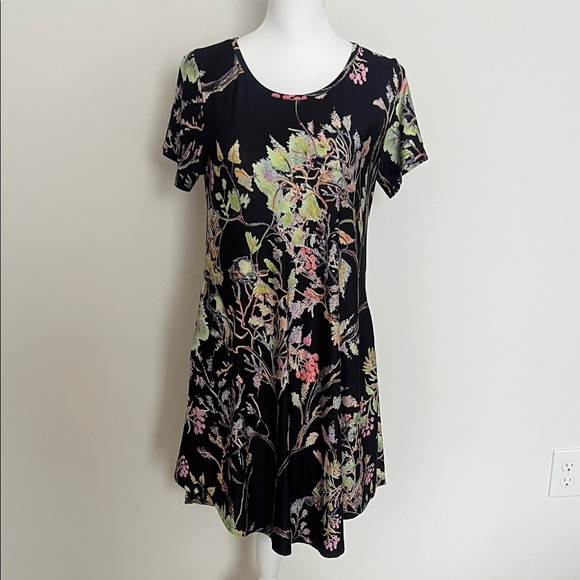 Simply Aster Dresses & Skirts - Simply Aster Floral Dress